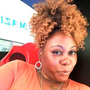 Meet your Posher, Nikiesha